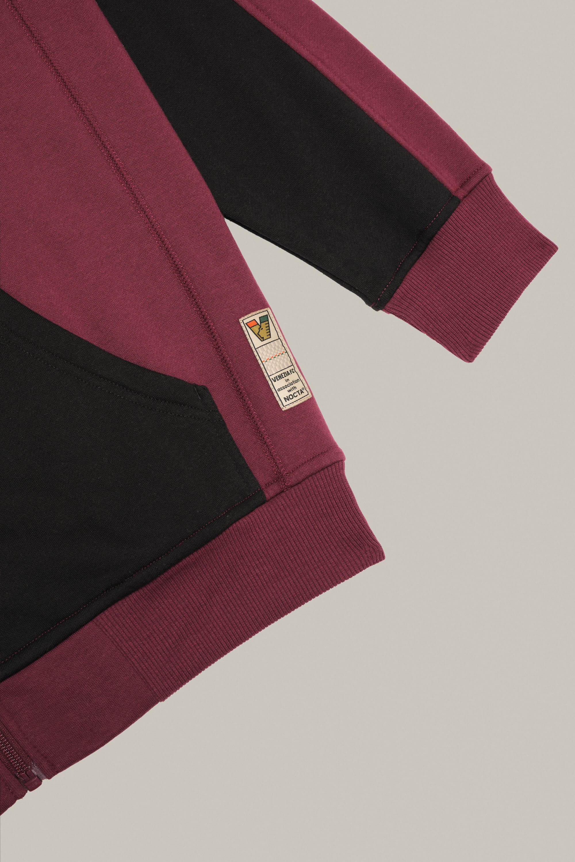 25/26 Urban Hoodie Burgundy