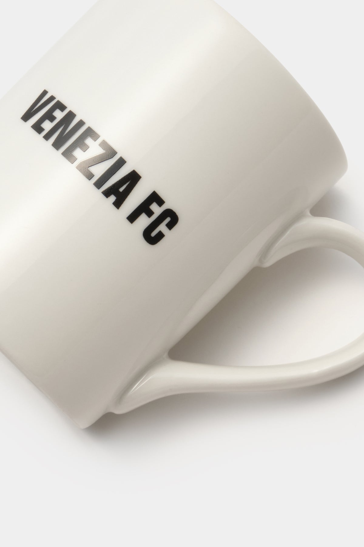 26/27 Mug White