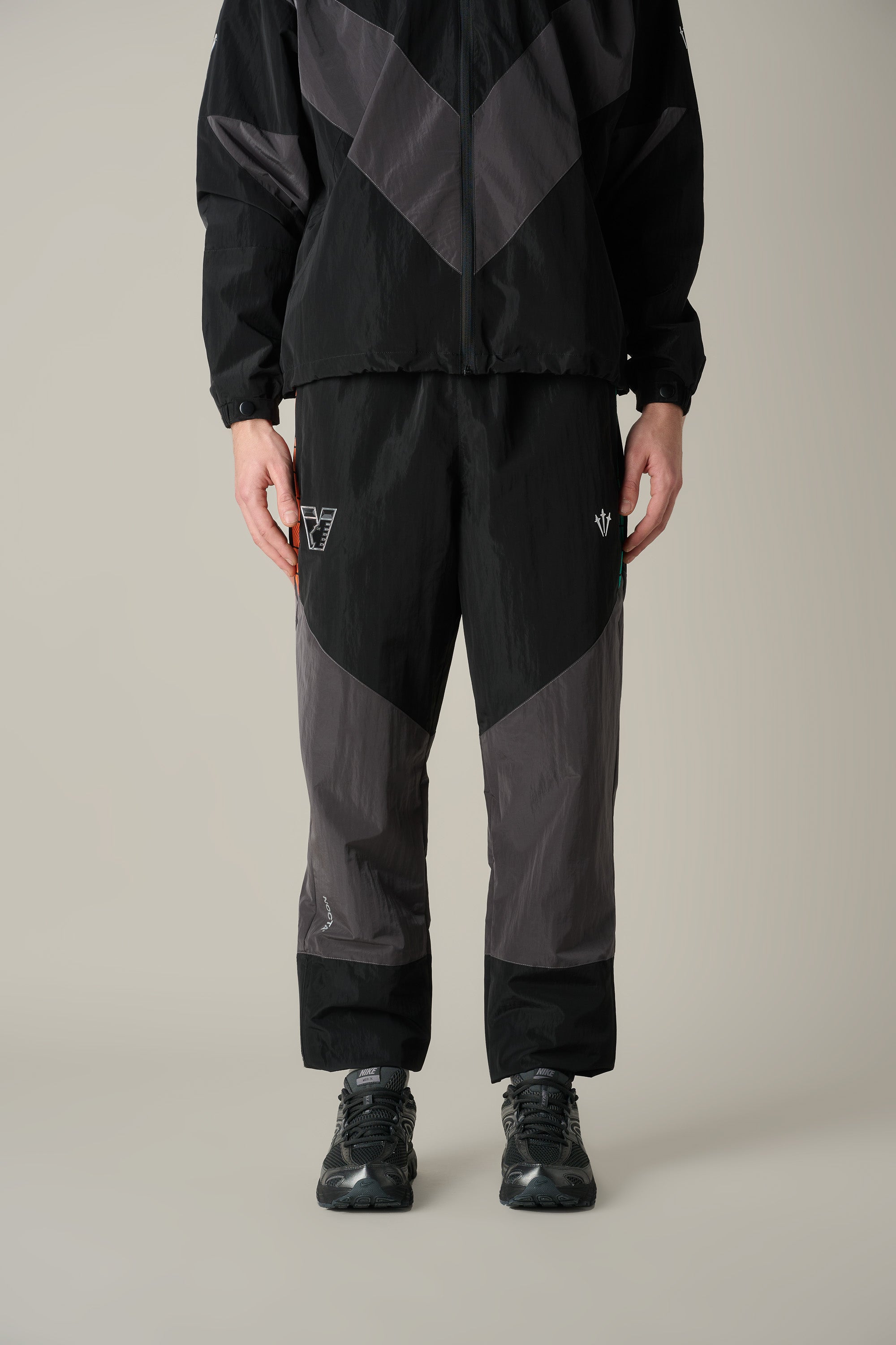 25/26 Venezia Track Pants Black