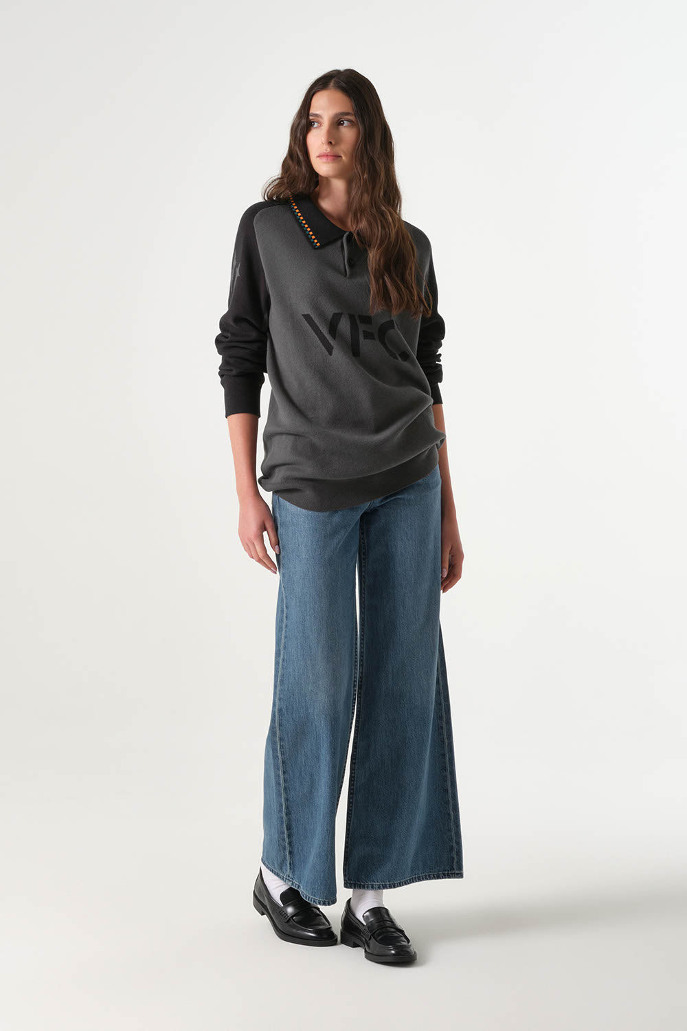 26/27 VFC Travel Knit Sweater